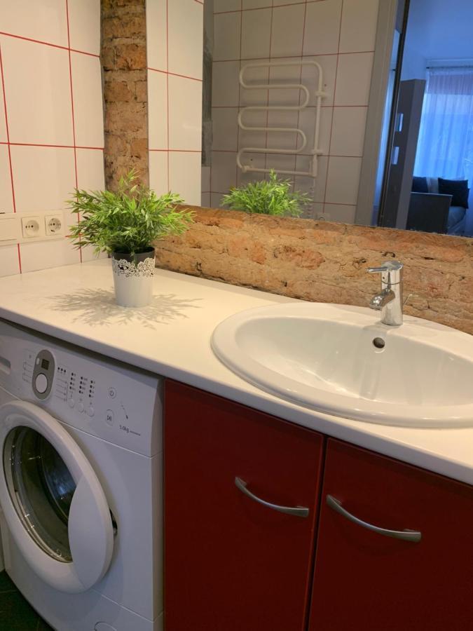 Old Studio Apartment Vilnius Exterior photo