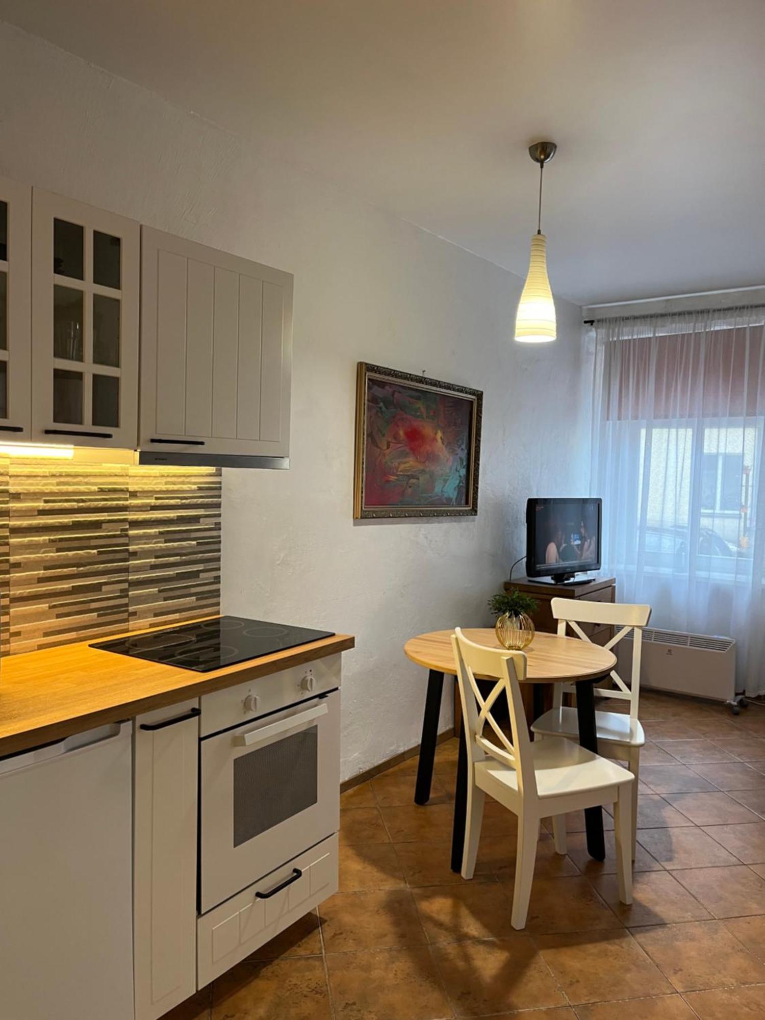 Old Studio Apartment Vilnius Exterior photo